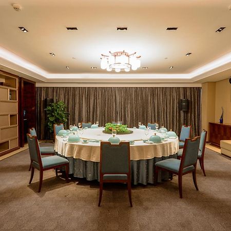 Ramada Jinan Hotel Kültér fotó